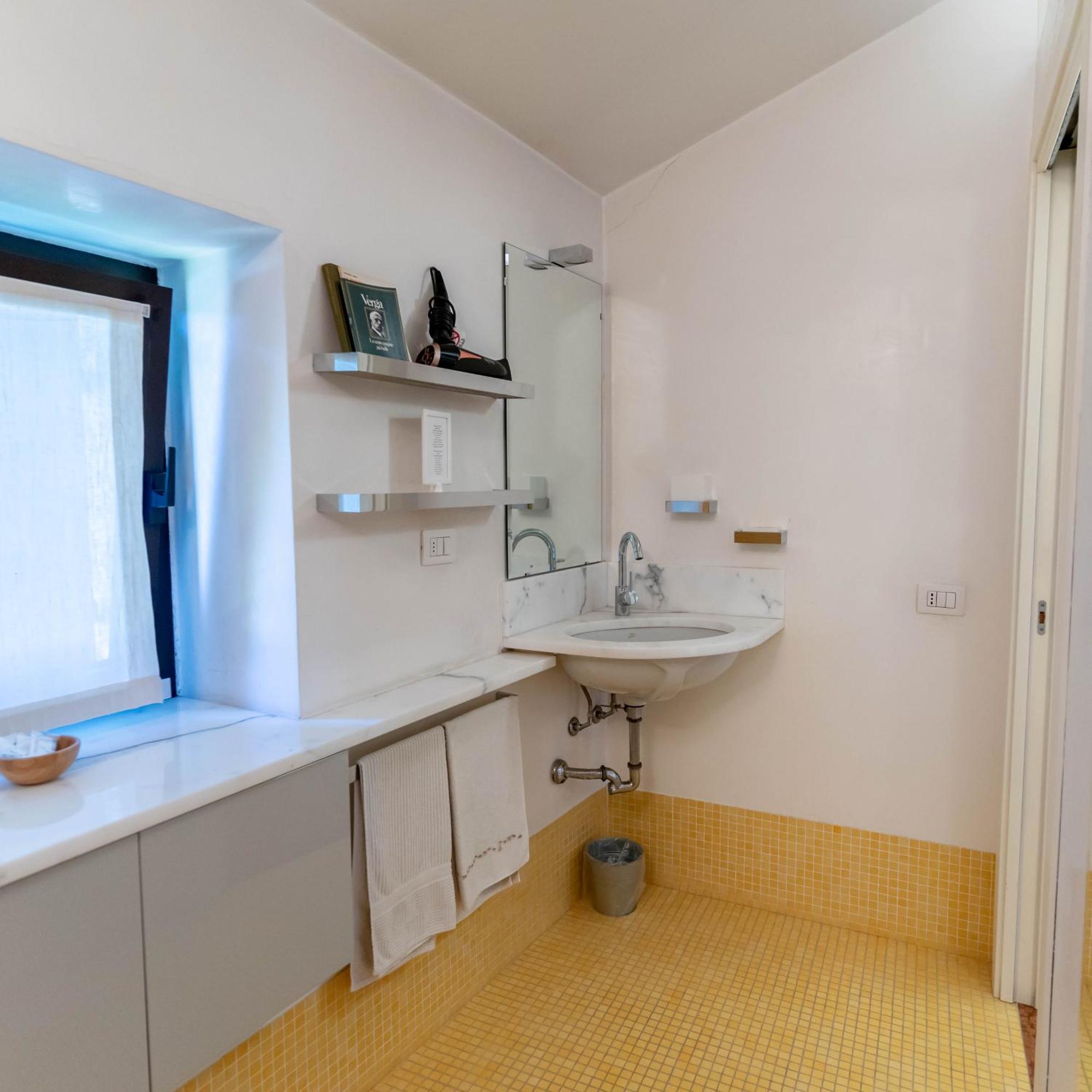 A Casa Di Tom Bed and Breakfast SantʼAmbrogio di Valpolicella Εξωτερικό φωτογραφία