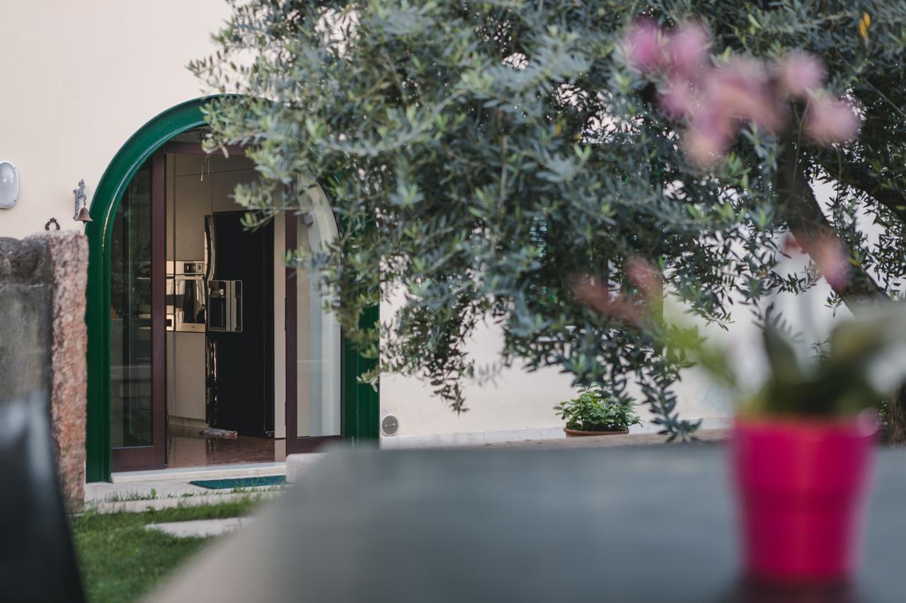 A Casa Di Tom Bed and Breakfast SantʼAmbrogio di Valpolicella Εξωτερικό φωτογραφία