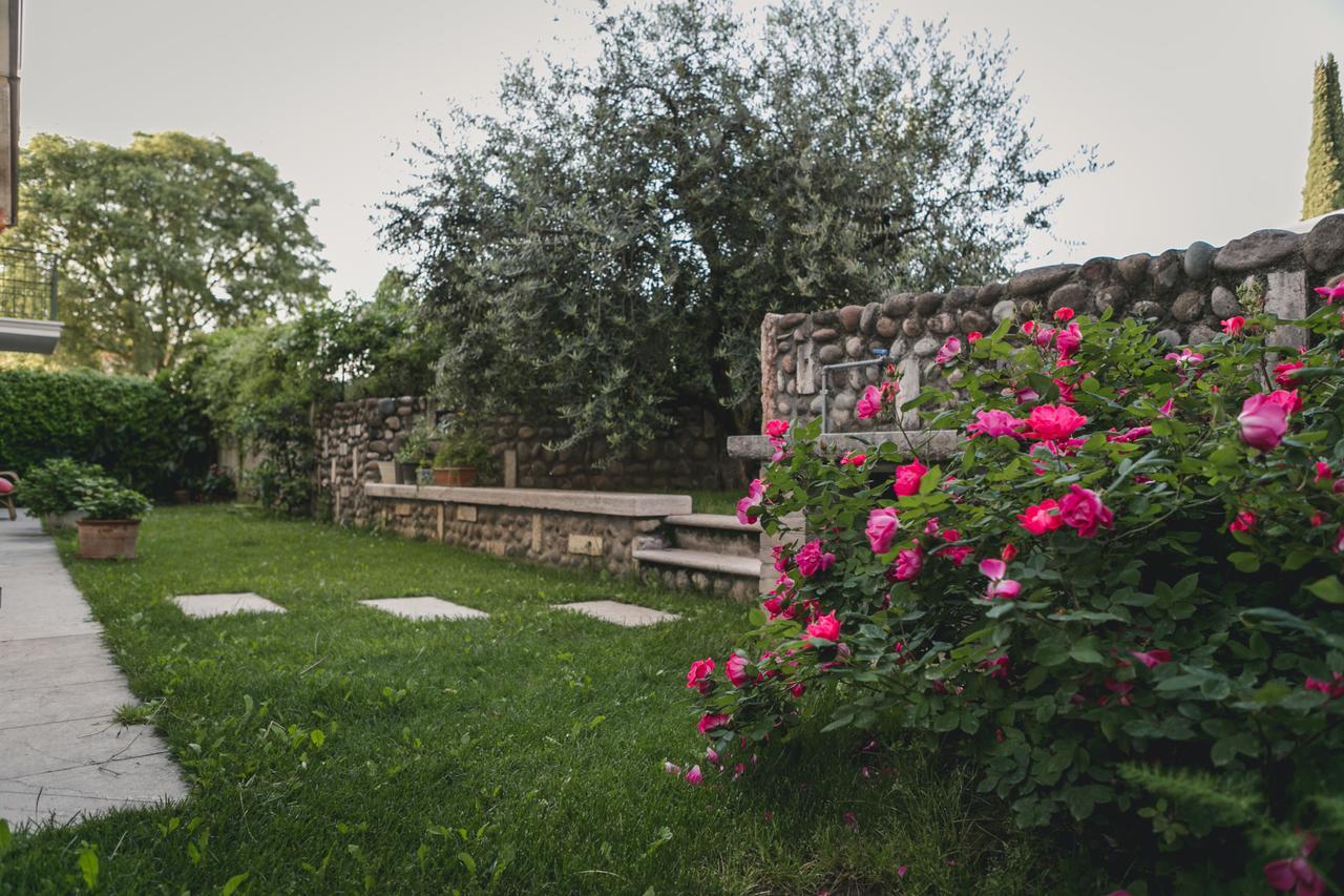 A Casa Di Tom Bed and Breakfast SantʼAmbrogio di Valpolicella Εξωτερικό φωτογραφία