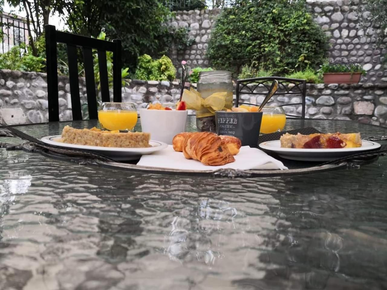 A Casa Di Tom Bed and Breakfast SantʼAmbrogio di Valpolicella Εξωτερικό φωτογραφία
