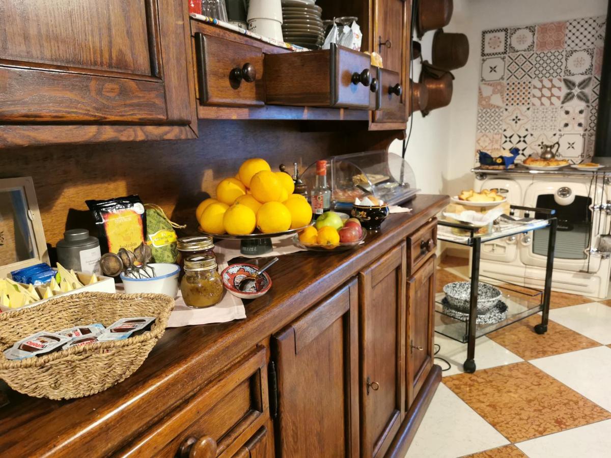 A Casa Di Tom Bed and Breakfast SantʼAmbrogio di Valpolicella Εξωτερικό φωτογραφία