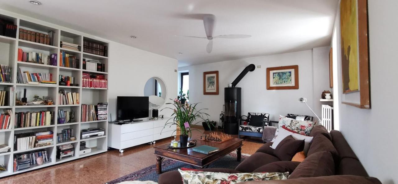 A Casa Di Tom Bed and Breakfast SantʼAmbrogio di Valpolicella Εξωτερικό φωτογραφία
